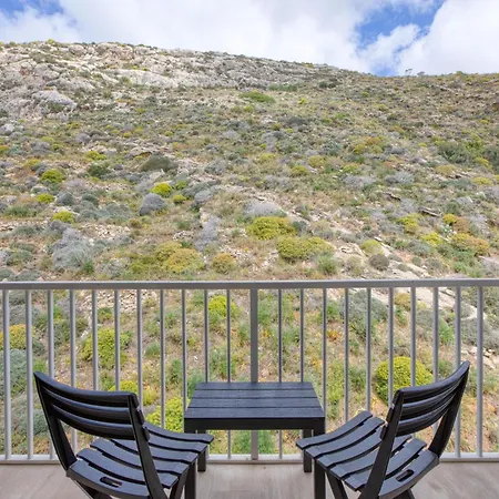 Sunsets, Silence & Style, Gozo With Terrace By 360 Estates 아파트