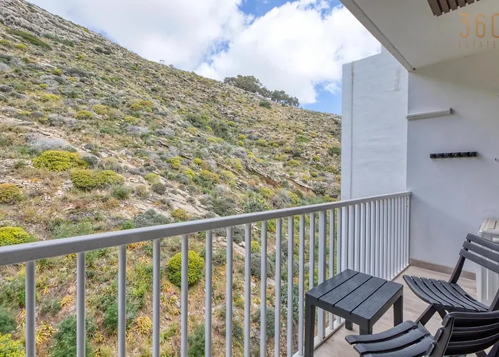 アパート Sunsets, Silence & Style, Gozo With Terrace By 360 Estates *